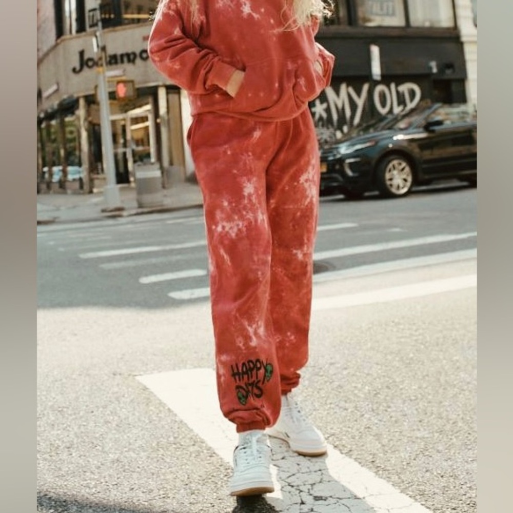 Happy Daze Tie-dye sweatpant